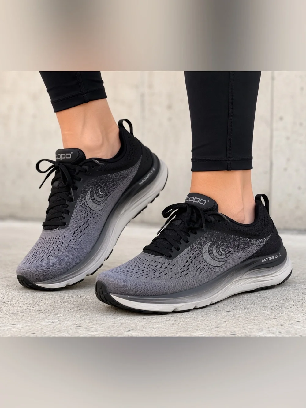 Topo Athletic Magnifly 5 Running Shoes Charcoal Black Women’s Size 7.5 EUC